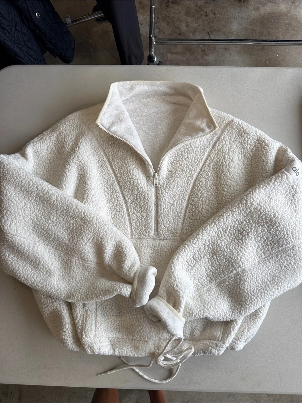 Alo Yoga Cozy Sherpa Half-Zip Jacket in Ivory